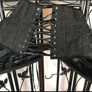 5x black Sexy lace waist clincher corset